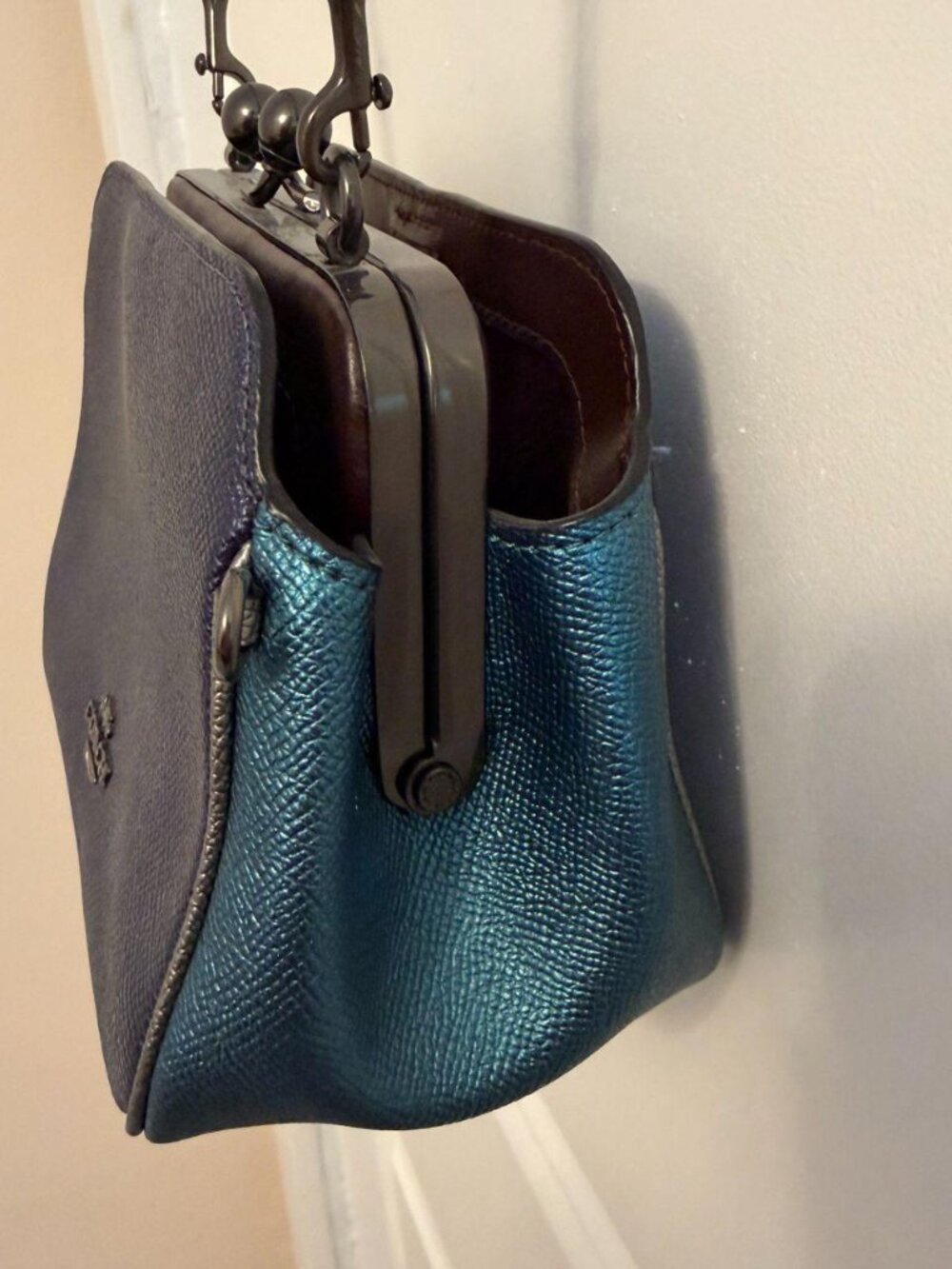 Coach Pearl Kisslock Crossbody Bag - Picture 4 of 7